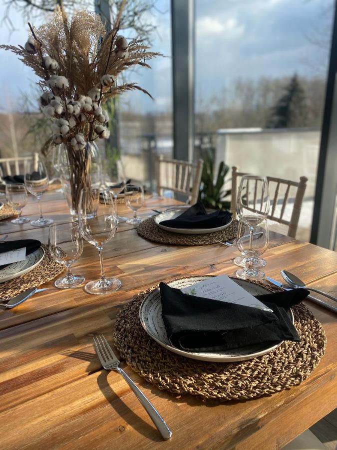 Hotel Villa Necas Zilina Bagian luar foto