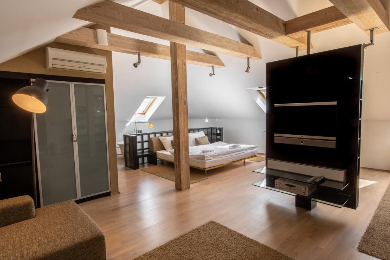 Hotel Villa Necas Zilina Bagian luar foto
