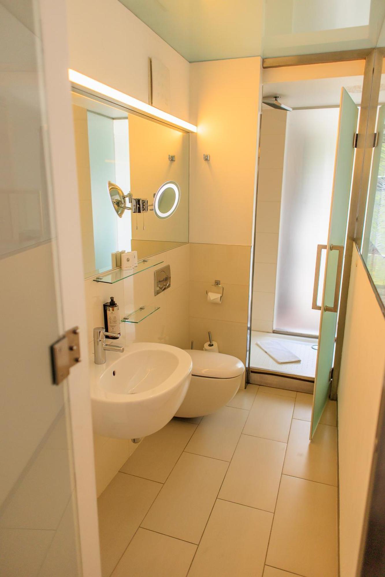 Hotel Villa Necas Zilina Bagian luar foto