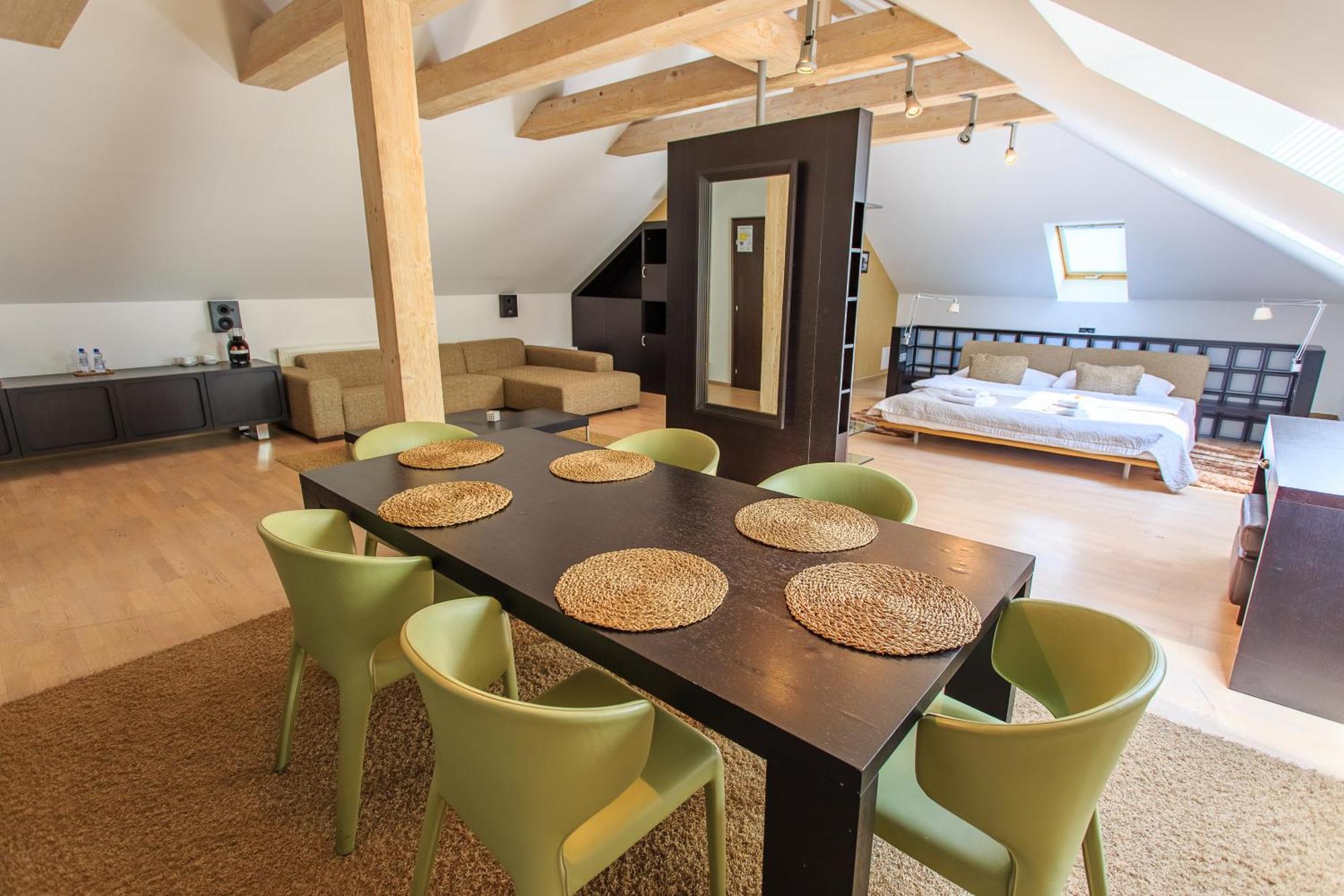 Hotel Villa Necas Zilina Bagian luar foto