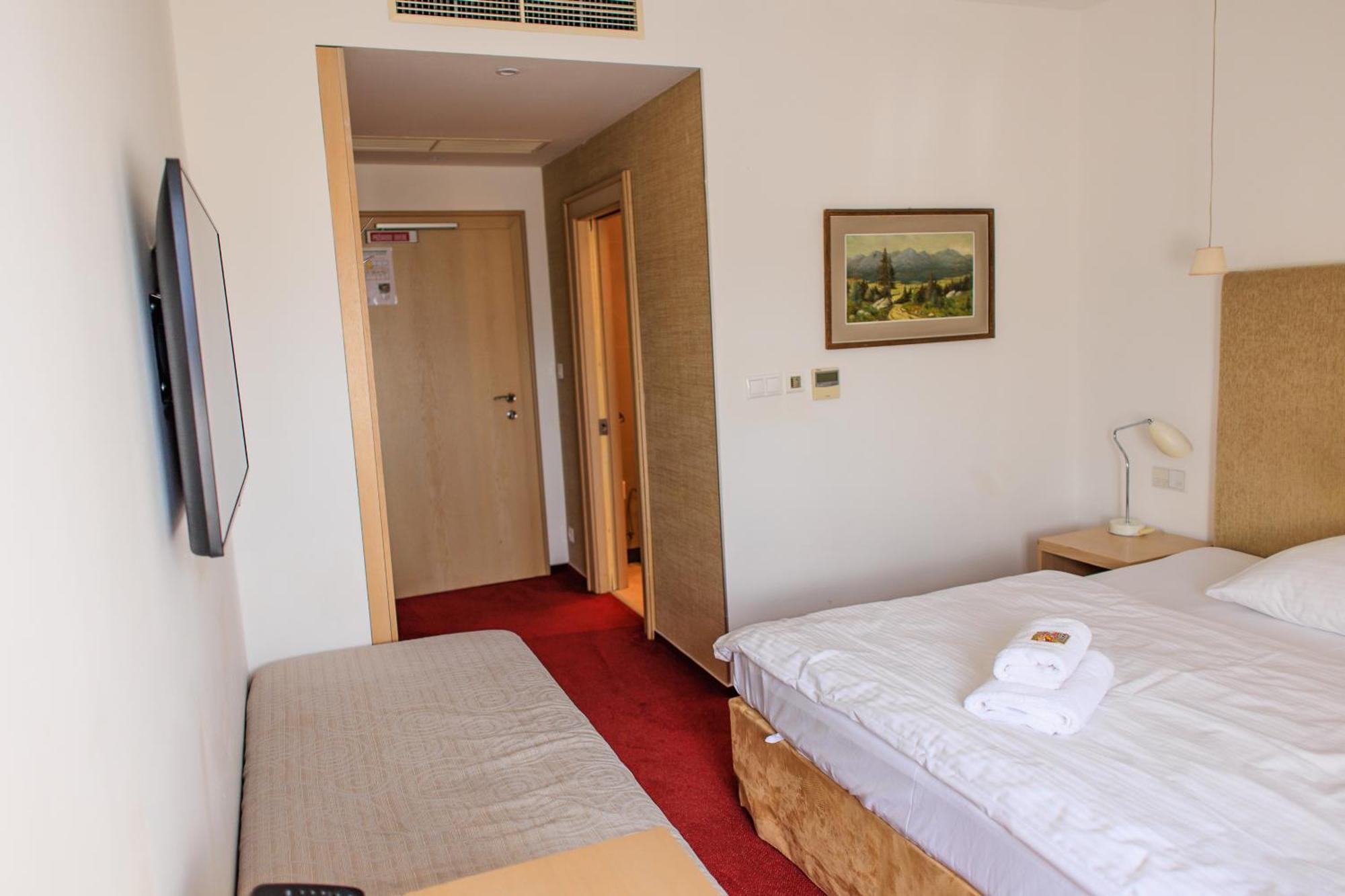 Hotel Villa Necas Zilina Bagian luar foto