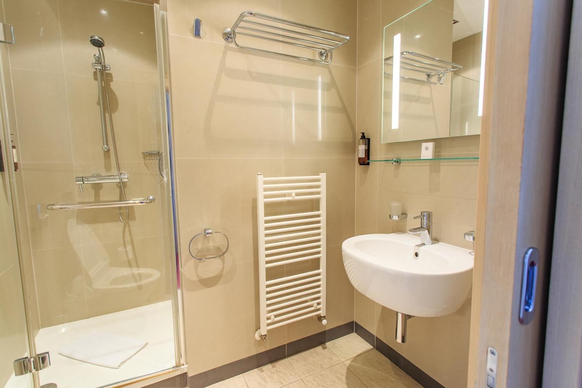 Hotel Villa Necas Zilina Bagian luar foto