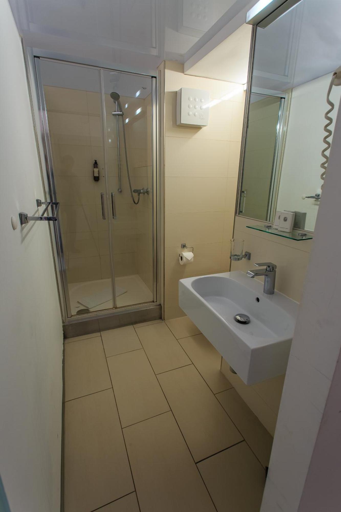 Hotel Villa Necas Zilina Bagian luar foto