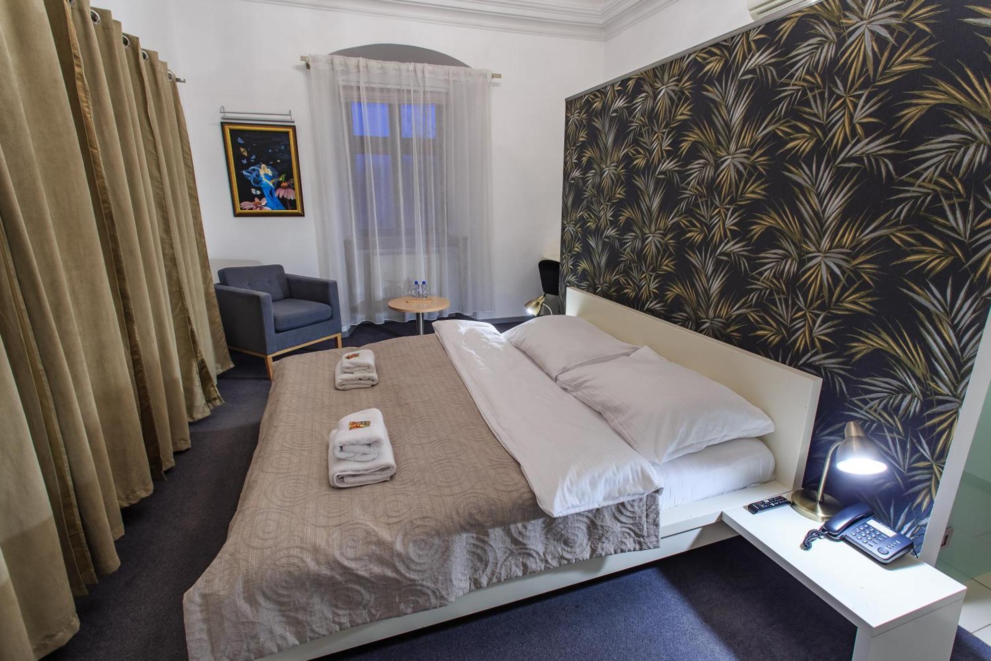 Hotel Villa Necas Zilina Bagian luar foto